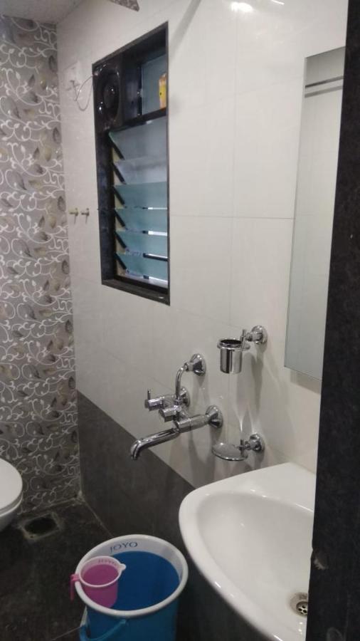 Hotel Rajlaxmi Grand Kolhapur Bagian luar foto